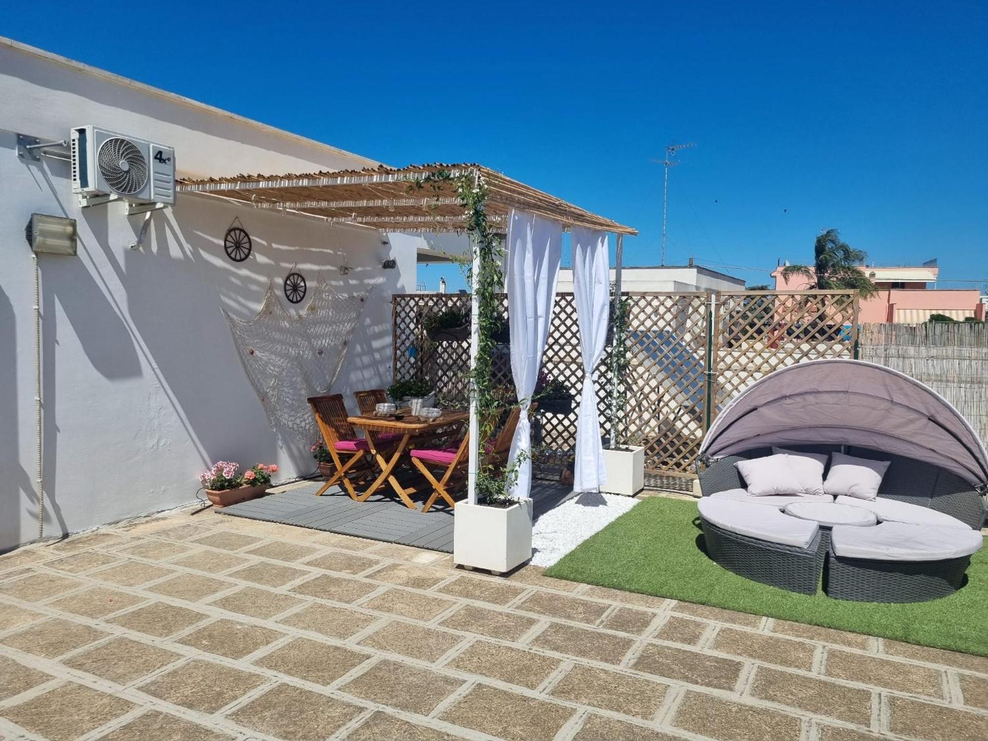カヴァッリーノ・ディ・レッチェ La Terrazza Di Zoe - Castromedianoヴィラ エクステリア 写真